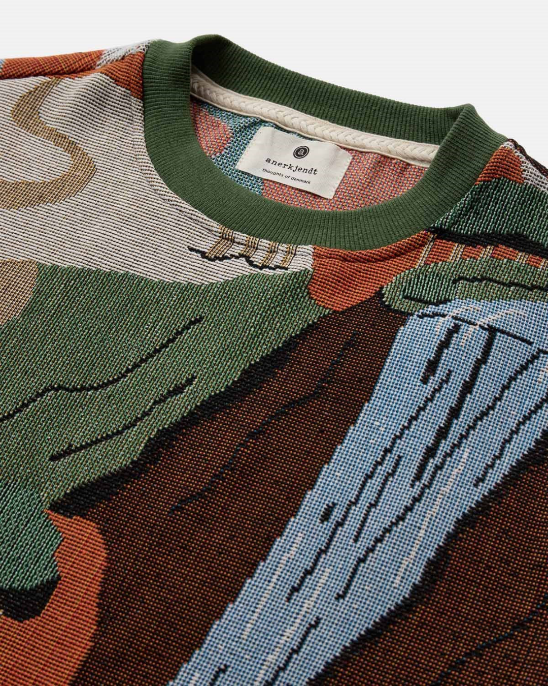 Akknut Intarsia knit