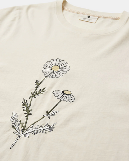 Akkikki flower emb ss tee